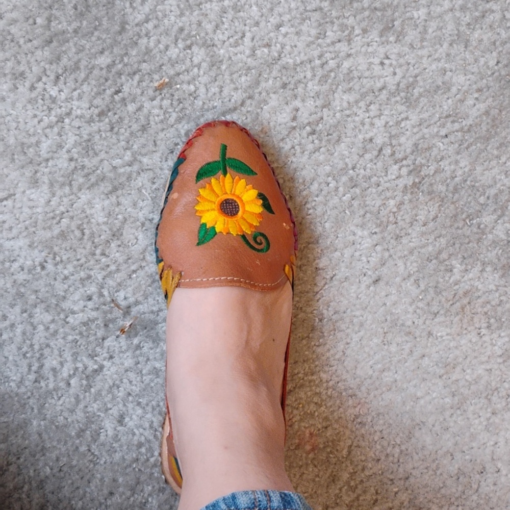 Handcrafted Sunflower Embroidered Leather Women’s Slip-On - Picture 7 of 7